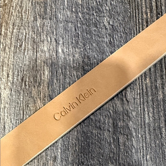 Calvin Klein Beige Leather Belt with Gold Buckle - Picture 10 of 11